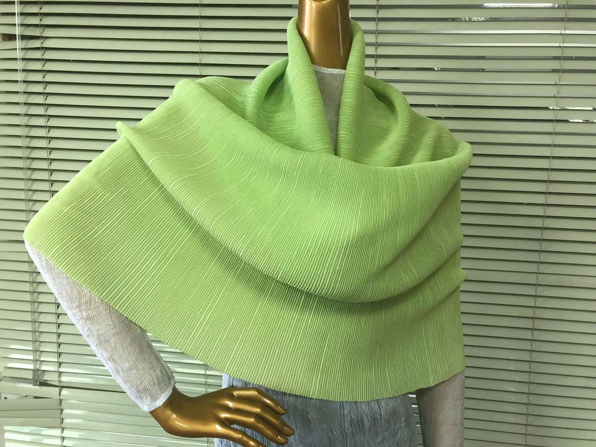 

Miyake pleated Bib cover pleated shawl Bib two wear multi-functional pleated scarf elastic fashion warmth