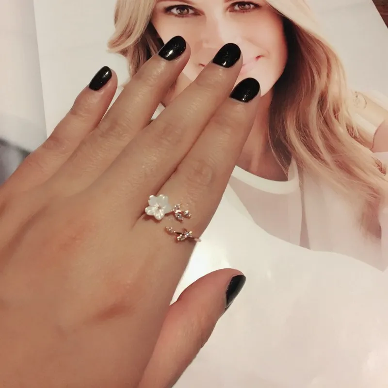 Нежное кольцо с кристаллами из циркона в виде цветка для женщин женские кольца