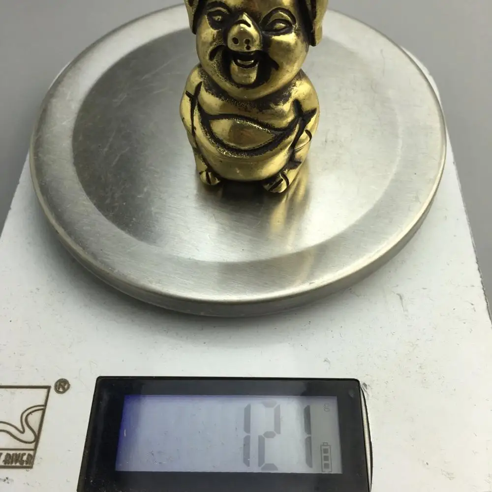 

Exquisite retro bronze pig Bajie snuff bottle