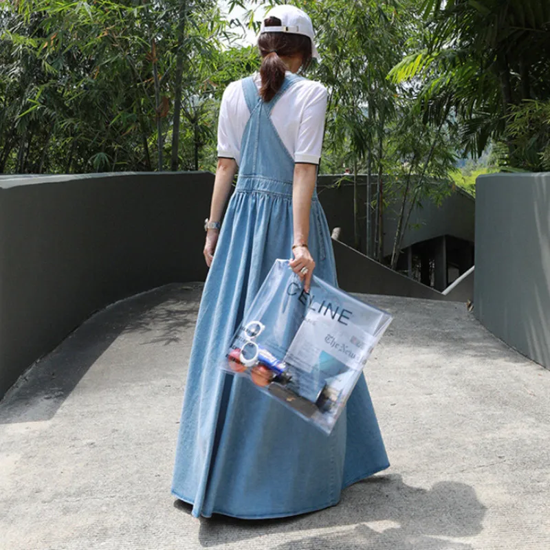 Женское джинсовое платье без рукавов однотонное повседневное длинное из денима