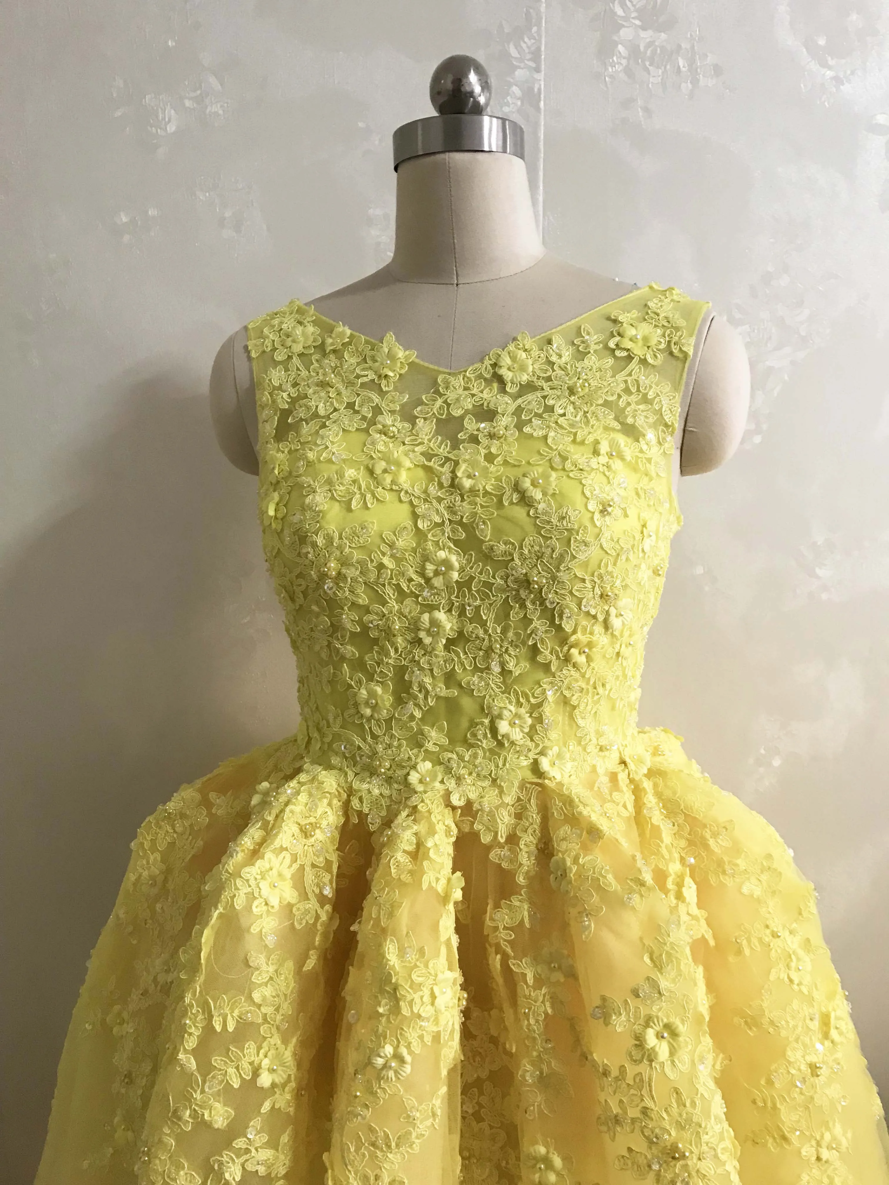 2020 желтые платья на выпускной V-образный вырез аппликация бисер без рукавов