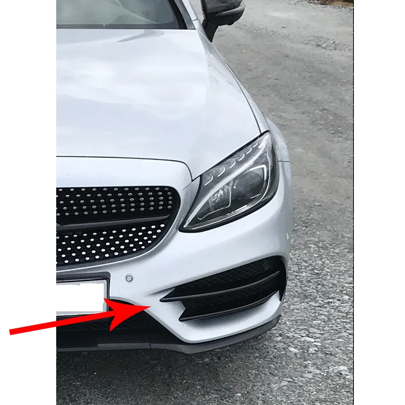 Декоративные накладки на решетку радиатора передней противотуманной фары для