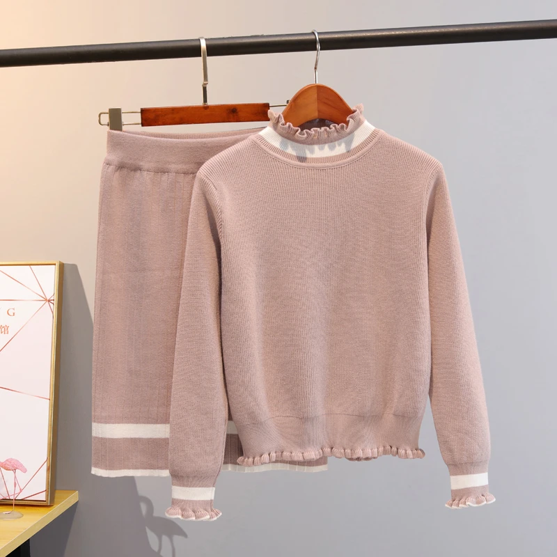 Женский трикотажный костюм с юбкой теплый свитер оборками и трикотажная юбка