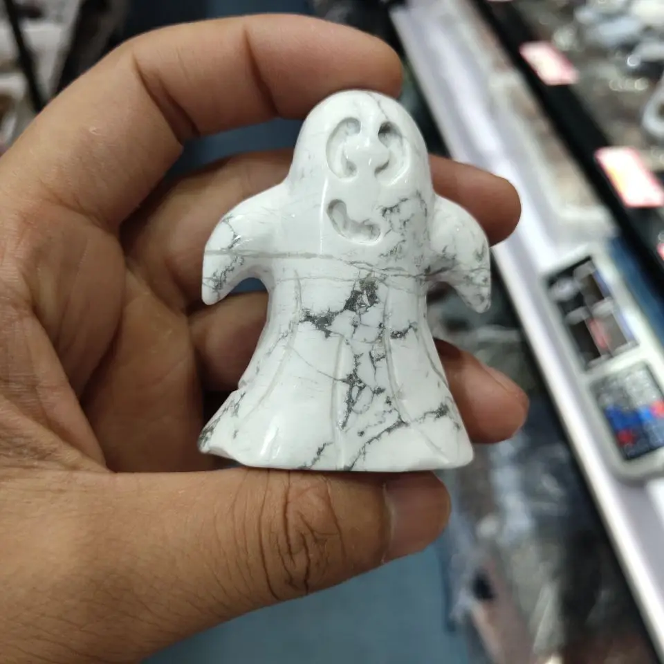 

Натуральный белый бирюзовый кварц, голова призрака, резной кристалл, ручная работа, кристалл, энергетические домашние украшения, лечебные у...