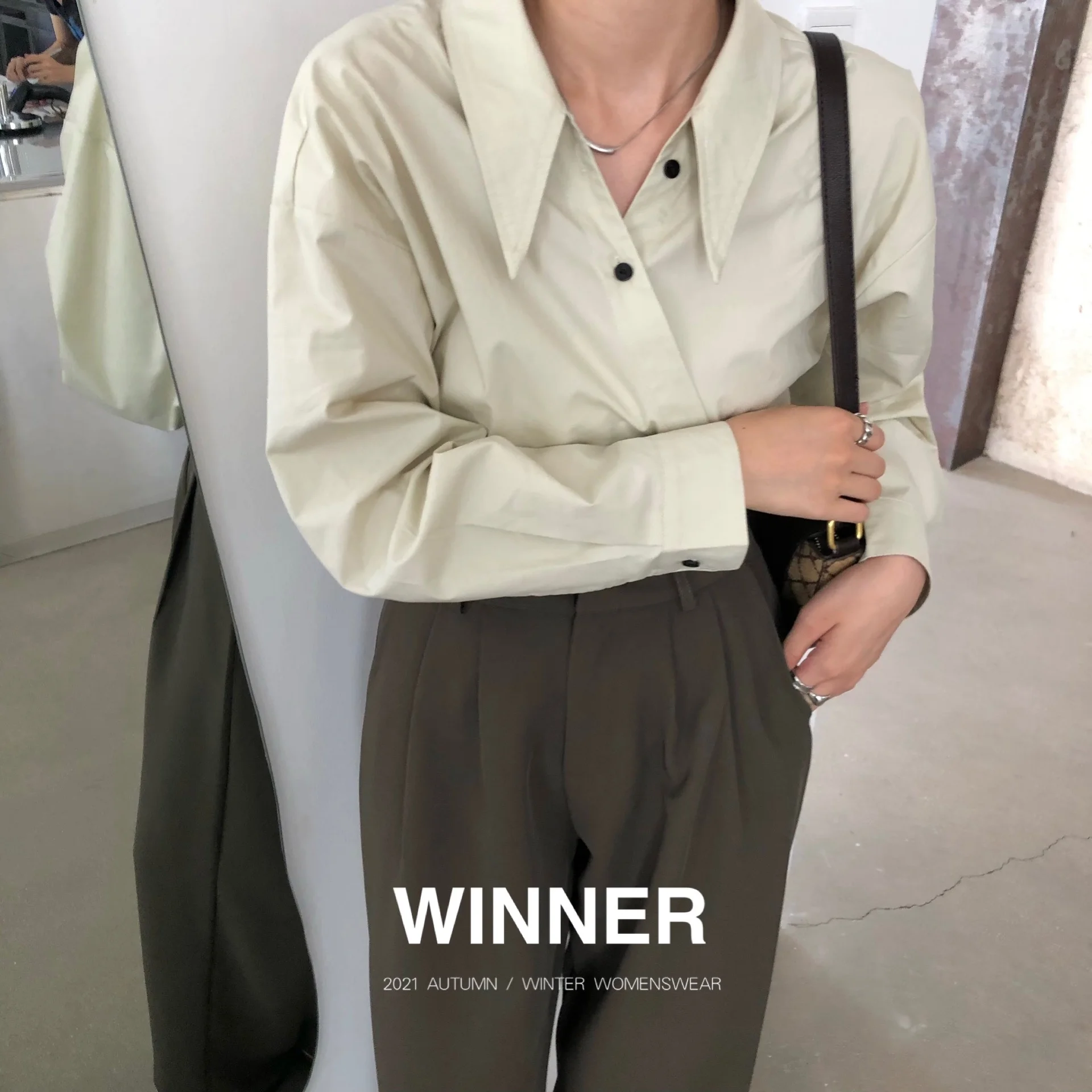 

Рубашка богиня Winner женская в стиле Очаровательная, офисная блузка с новым дизайном, элегантный темпераментный стиль, рубашка для ранней осе...