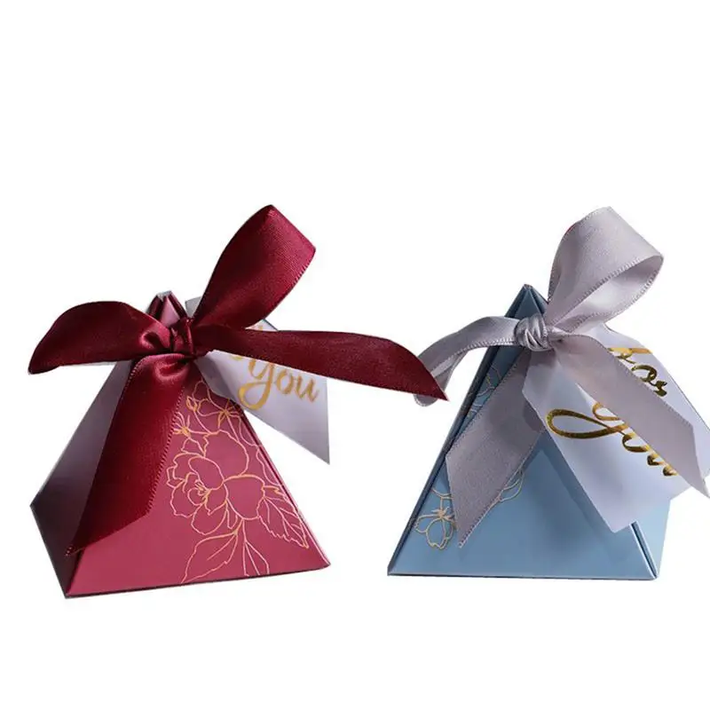 

Creative Triangular Gifts Boxes Pyramid Candy Box Wedding Favors Candy Bags For Guests Wedding Decoration Baby Shower Gifts