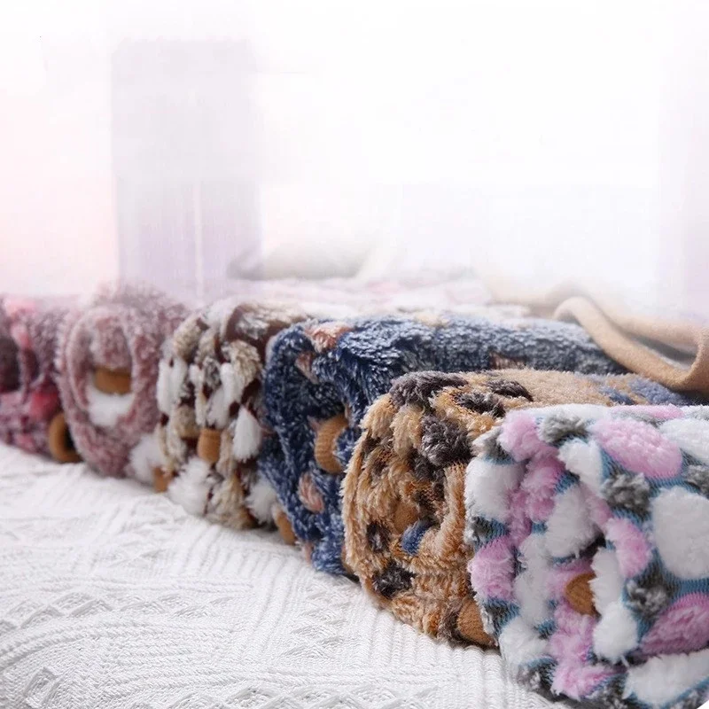 

Multi-size Cat Flannel Pet Blanket Dog Bed Mat Puppy Soft Fleece Kennel Pad Keep Warm Sleeping Cover