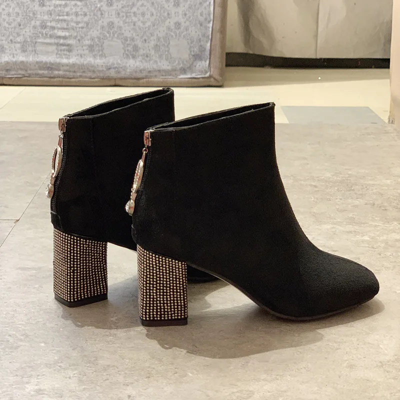 

2020 Round Toe Flock Fashion Women Ankle Boots Chelsea Boots Square Heel Zip Casual Big Size Shoes
