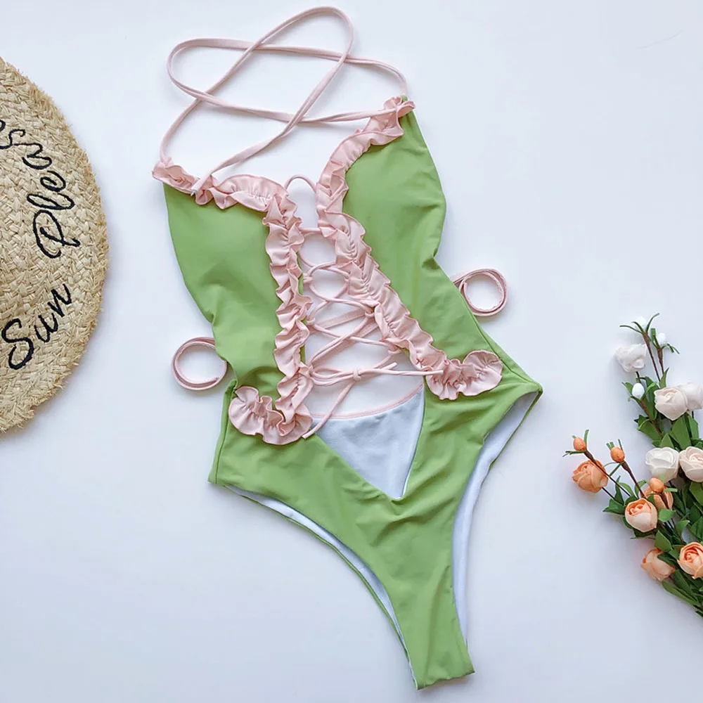 Слитный купальник с оборками и винтажным принтом женский V-образным вырезом