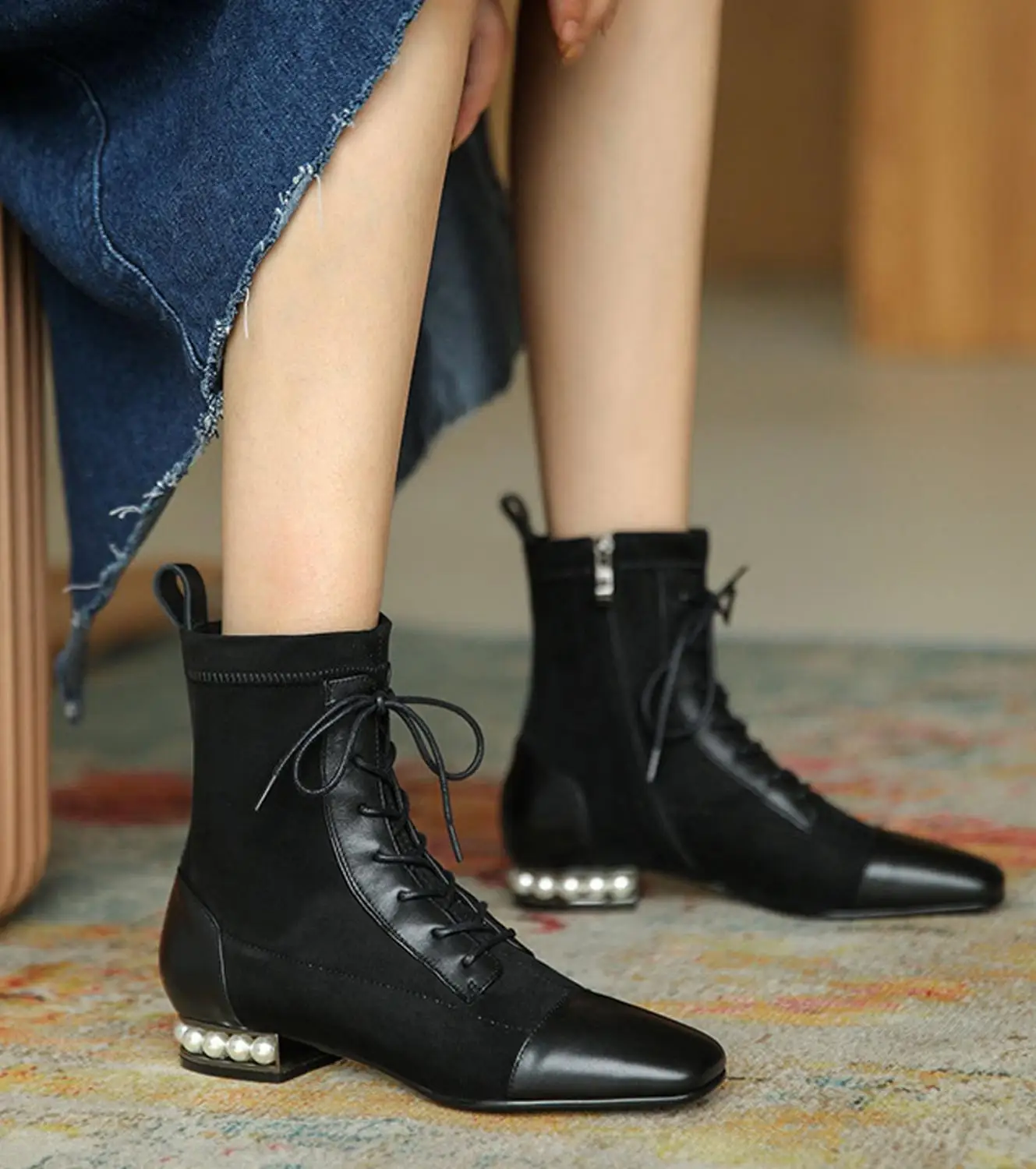 

2020 women's leather top layer cowhide with pearl element Martin boots