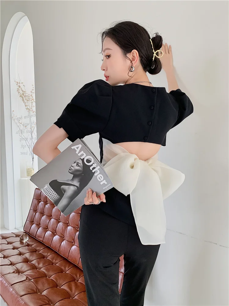 

LANMREM 2021 New Arrivals Black Bubble Sleeve Office Lady Square Collar Women's Hollow Out Shirt Summer Fashion Clothes 2T1398