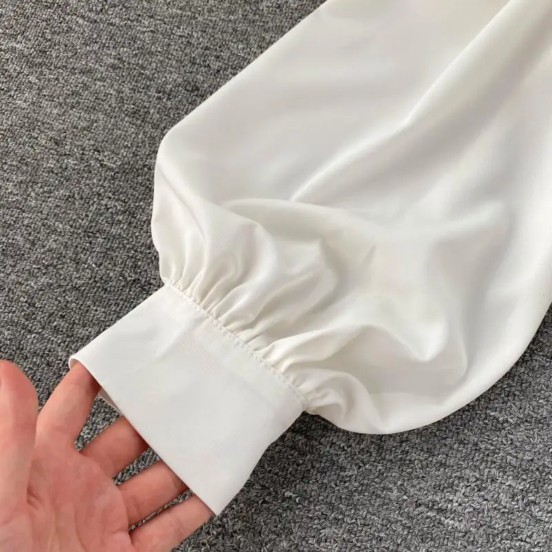 Блузка женская однобортная с V-образным вырезом приталенные Короткие ретро топы