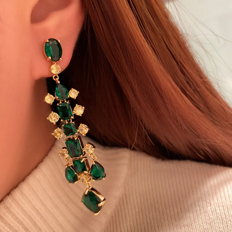 

Retro emerald citrine earrings women's exaggerated round face autumn and winter long earrings with zircon and thin face