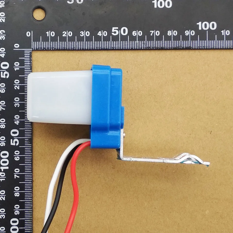 Фотоэлемент с автоматическим включением и выключением фотопереключатель