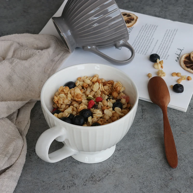 Керамическая кружка простая индивидуальная рельефная однотонная большая