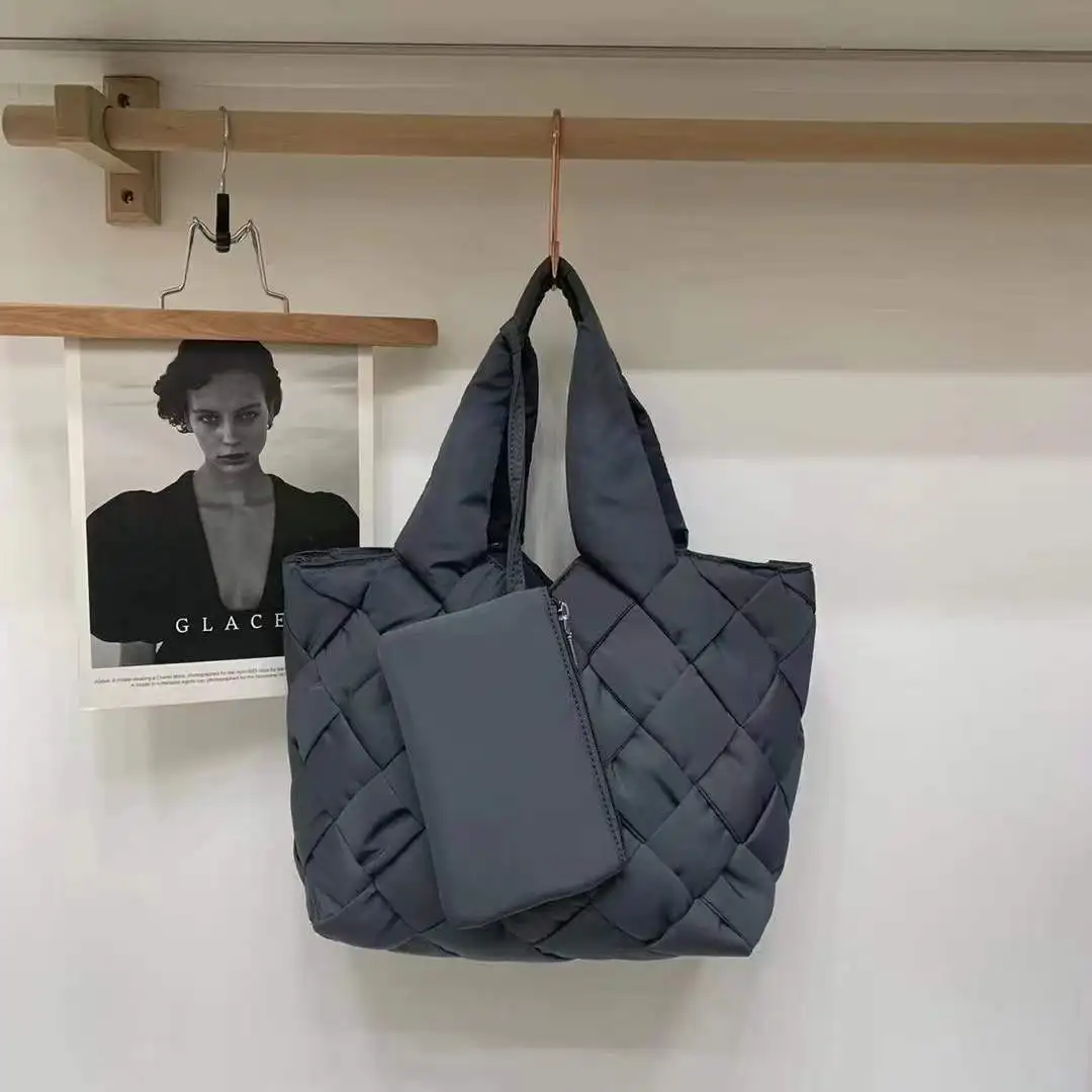

New Fashion Space Cotton Mesh Shoulder Bag Luxury Designer Ladies Quilted Diamond Handbag Women 2022 Mobile Phone Bag Wallet