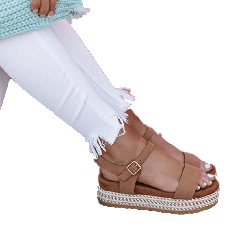 Летняя обувь женские Босоножки на каблуке Новинка 2019 года танкетке повседневные