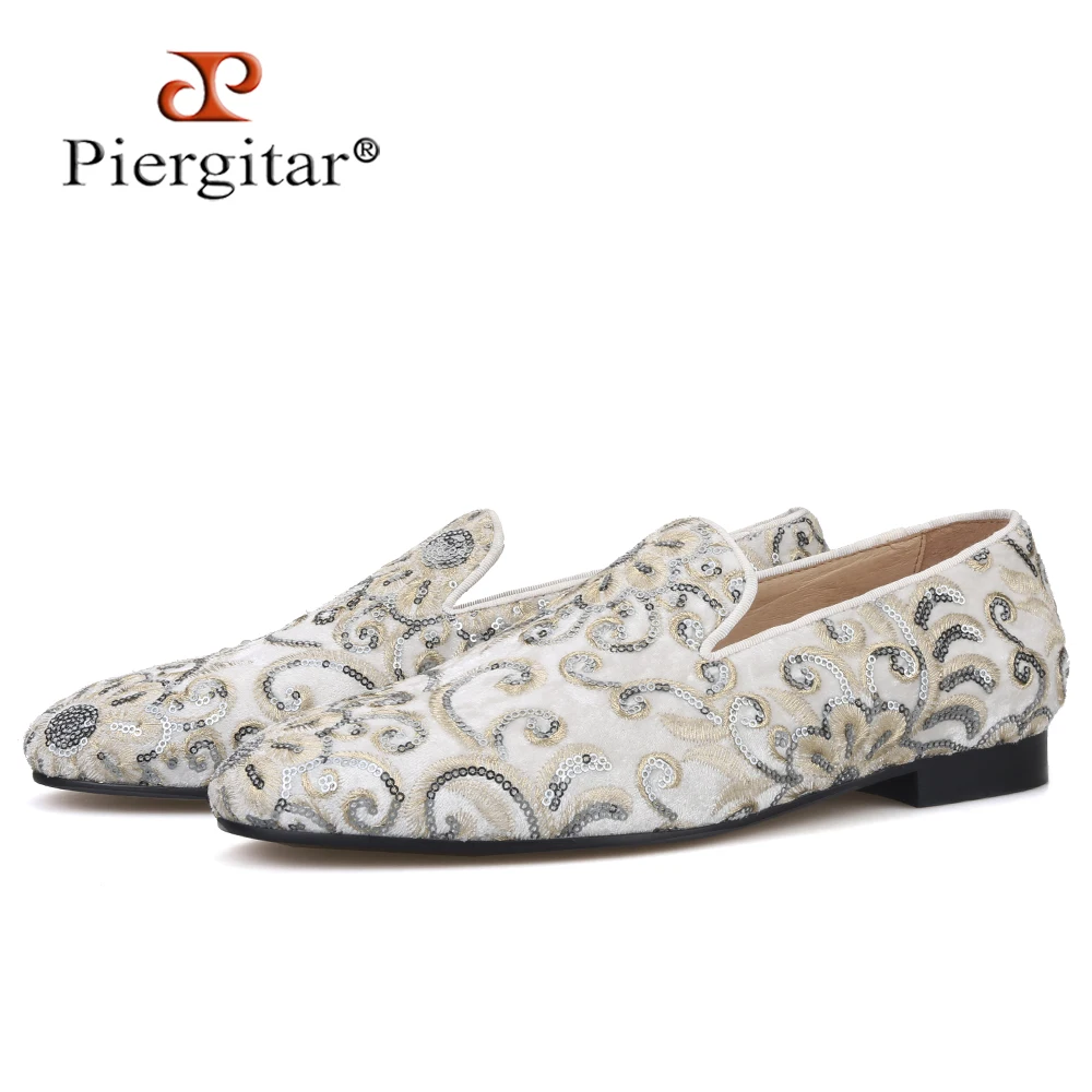 

Piergitar white color men velvet shoes with paisley pattern handmade beads party and wedding men smoking slippers men's loafers
