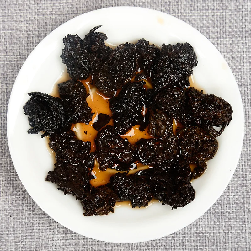 2008 китайский Yunnan Menghai старое дерево золотой бутон спелый чай старый весенний