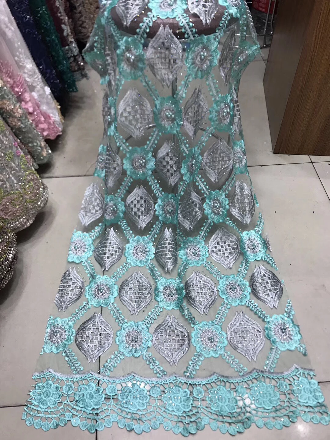 

African Dry Lace Fabric 2019 High Quality Lace Nigerian Cotton Embroidery French White Lace Fabrics For Man Women