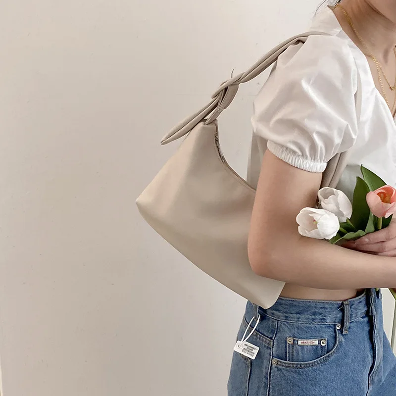 

Womens Handbags French Niche Bag Womens 2021 New Fashion Simple Soft Face Underarm Bag Versatile Ins Fashion Shoulder Bag Purses