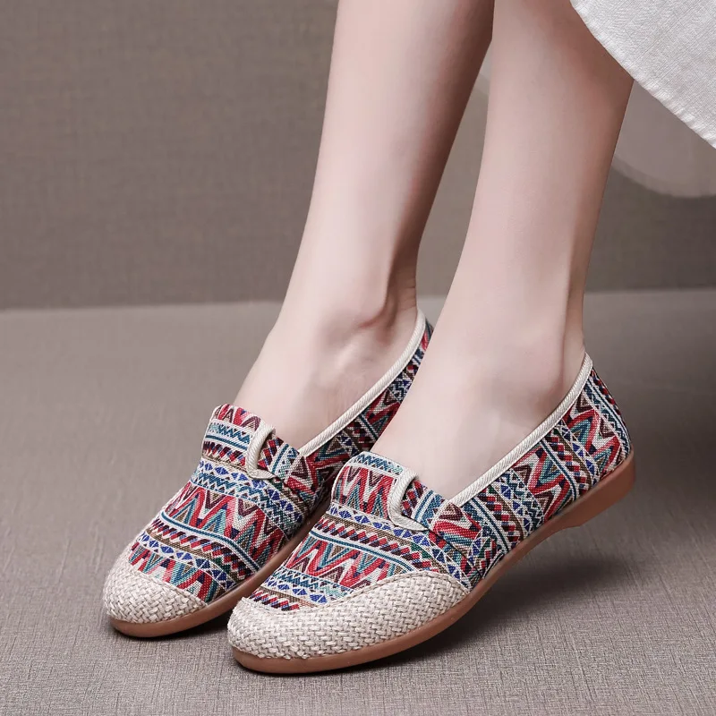 Autumn New Style Loafers Women's Cloth Shoes Women's Soft Non-slip Tendon Bottom Single Shoes Mother Shoes Casual Canvas Shoes