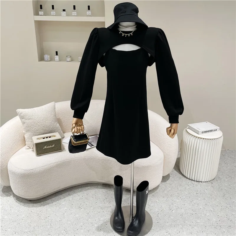 

Two Piece Set Women's Spring Summer 2021 Fashion Retro Niche Design Suit Hollow Design Long Sleeve Blouse + Suspender Dress