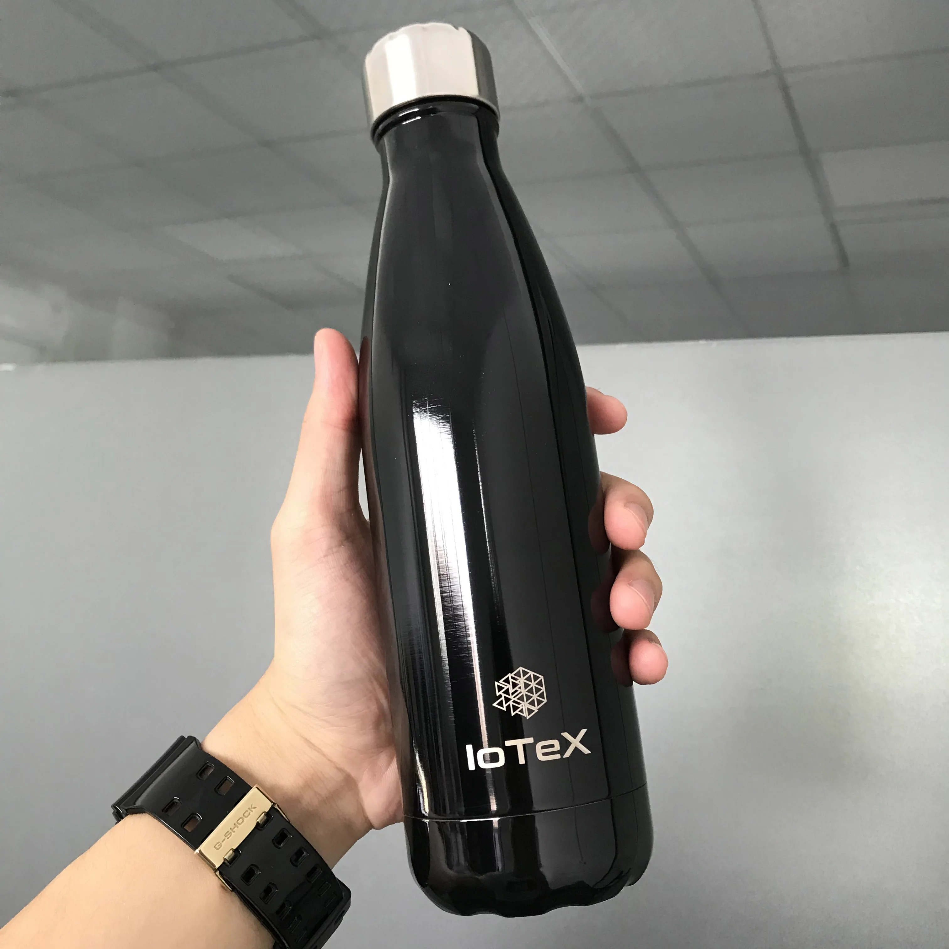 Логотип по индивидуальному заказу 350/500/750/1000 мл бутылка термос для воды из Нержавеющая сталь термосы Термокружка регулятор температуры с термопарным