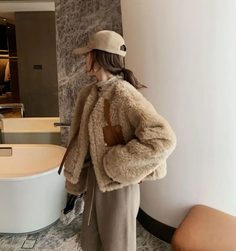 

Swyivy Winter Clothing Women Fur Jackets Coat Short Design 2020 New Winter Female Fashion Fur Coats Outwear Warm
