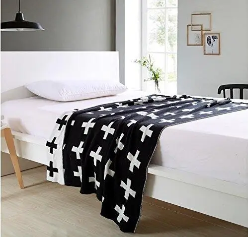 

Черно-белое швейцарское одеяло DOKOT из 100% хлопка с узором в виде креста (51x63 дюйма, швейцарский крест)