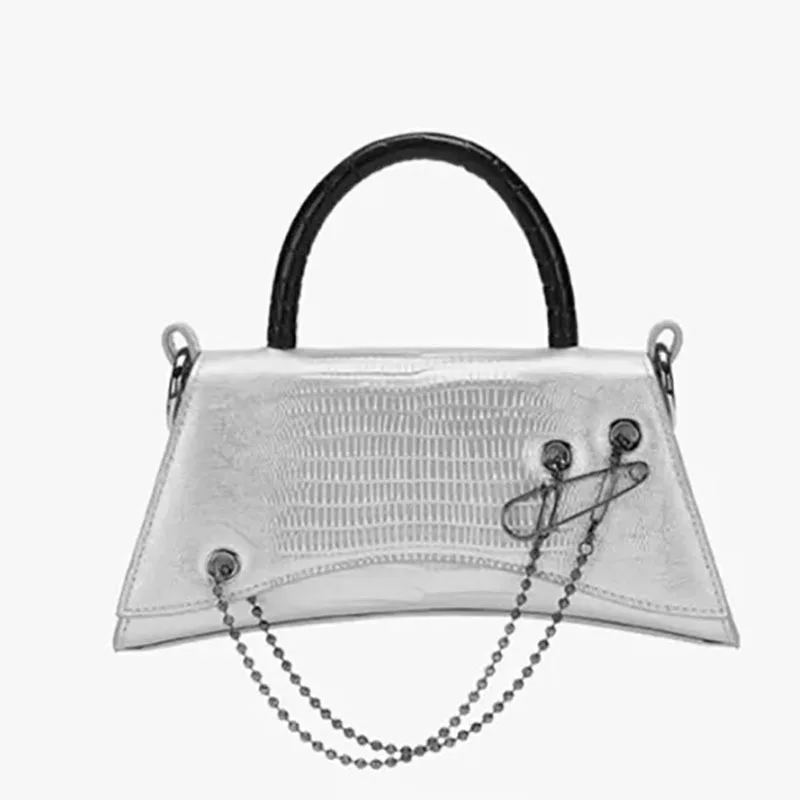 

[EAM] Women New Sliver Metal Chains PU Leather Flap Personality All-match Crossbody Shoulder Bag Fashion Tide 2021 18A1753