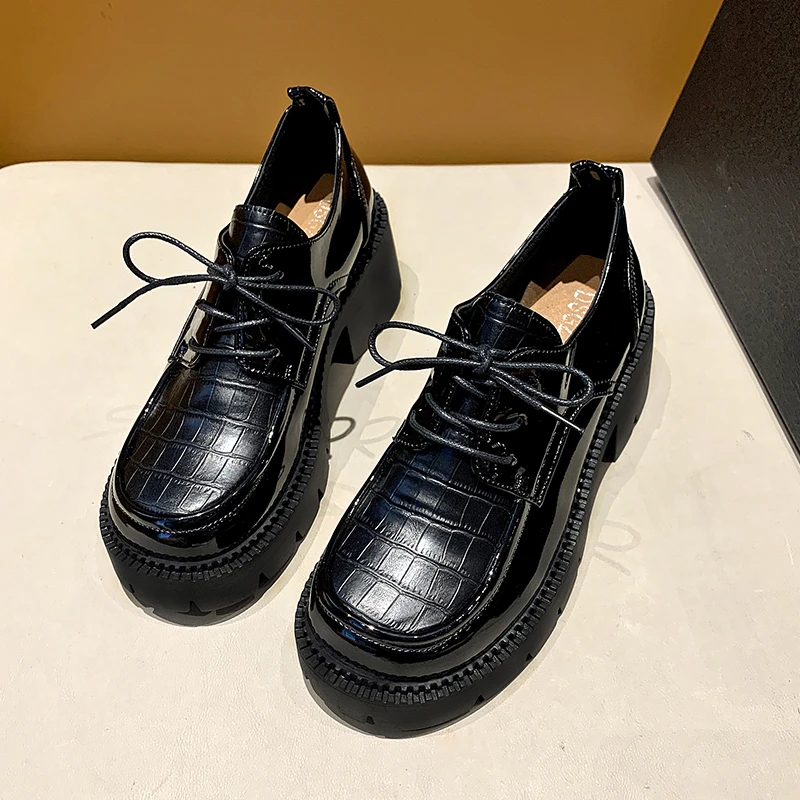 

Women Thick bottom lace up shoes ladies leather shoes non-slip shoes famale Flat Platform new fashion sneakers