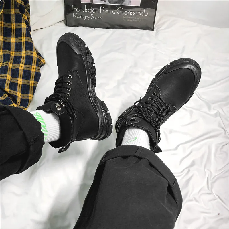 

CYYTL Leather Ankle Men's Boots Fashion Winter Work Safety Shoes Non Slip Tooling Outdoor Casual Sports Femmes Hommes Bottes