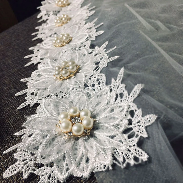 Повязка на голову с вуалью и жемчугом вуаль для невесты кружевная до локтя