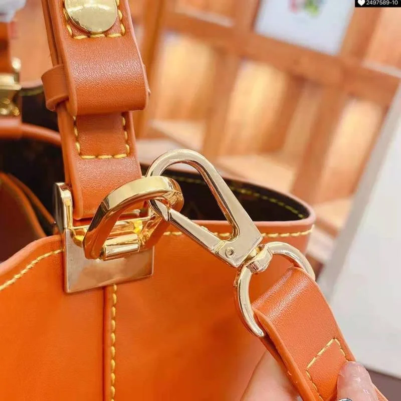 

2021 spring new style, nappa leather fabric, high-grade presbyopia lining, large-capacity handbag and shoulder bag