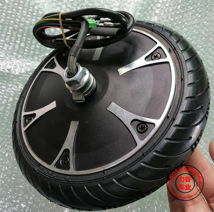 Электрический скутер переоснащен 8-дюймовым ультратонким бесщеточным