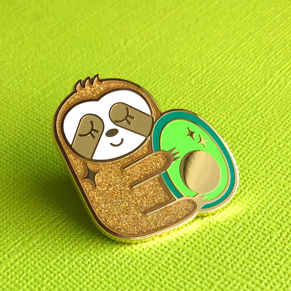 

Shiny Sloth Hold Avocado Hard Enamel Pin Kawaii Cartoon Animal Fruit Badge Fashion Funny Lapel Backpack Pins Decor Unique Gift