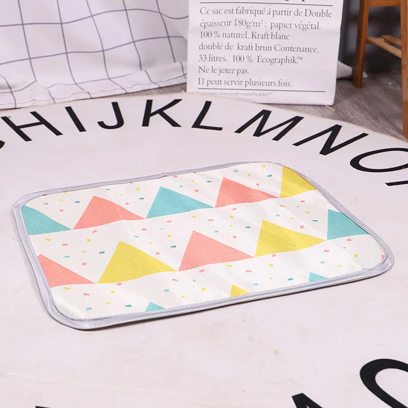 

Summer Cooling Mat Pet Soothing Bed Ice Silk Fabric XS-XXL Sofa Covers For Dogs Reusable Dog Pee Pad