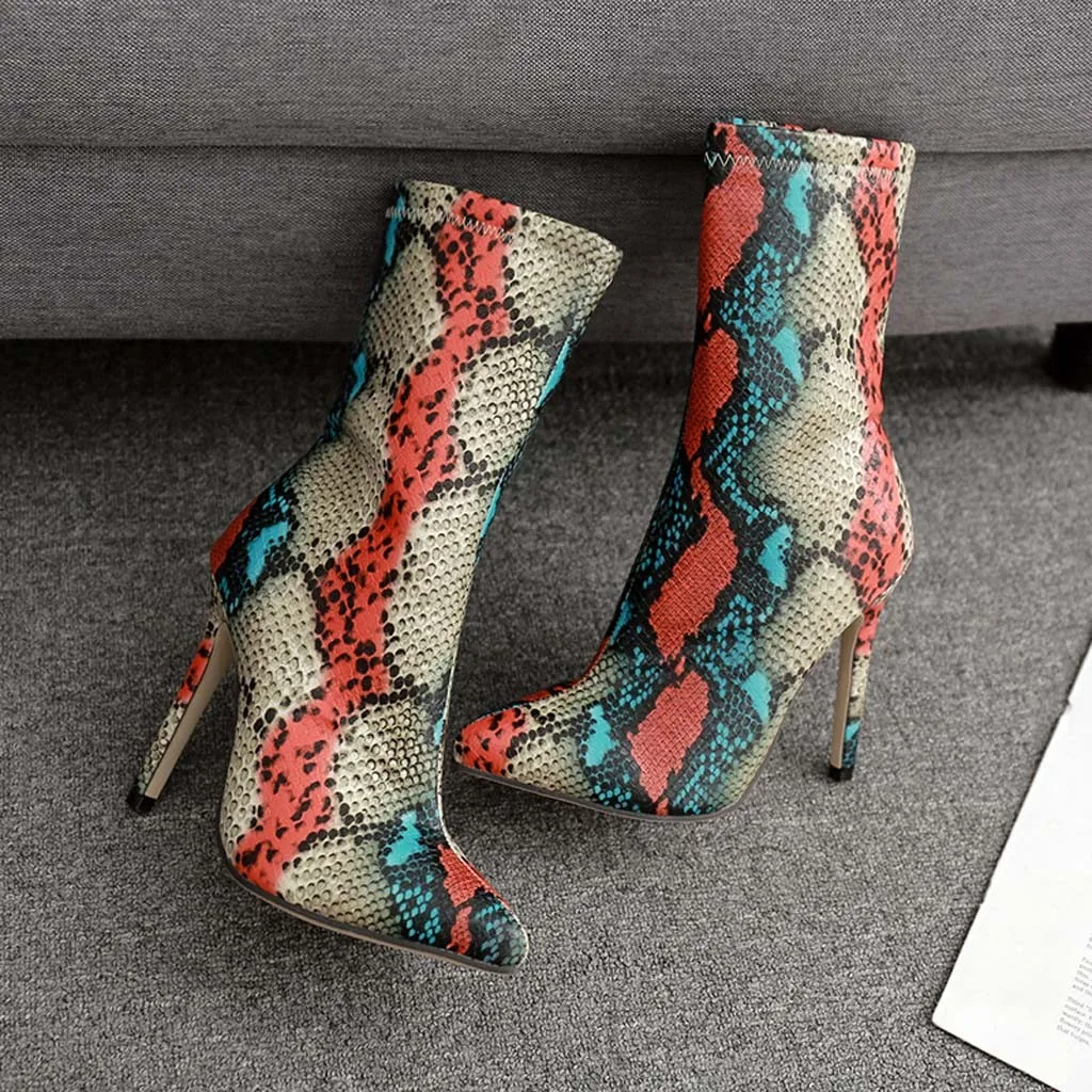 Ботинки Челси женские модные из змеиной кожи с острым носком на молнии сбоку