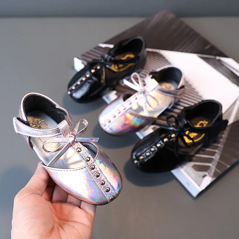 

2022 Spring New Children Leather Shoes Princess Shoes Fashion Kids Shoes Dance Bright for Party Chic Shoes for Girls Flats Hot