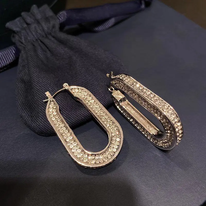 Женские серьги с круглым вырезом стразы весна 2019|Серьги-кольца| |