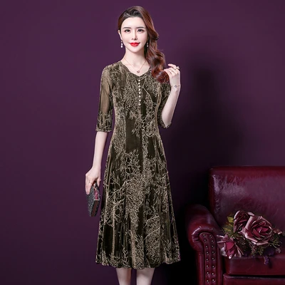 

2021 Summer Elegant Fashionable Women Midi Dresses Lace Red Gold V-neck Pyrograph Flower Plus Size 5xl Middge Aged Mother Dress