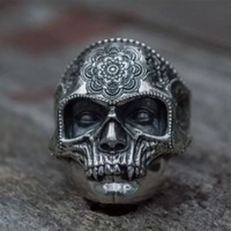 

New trend line fashion creative skull ring men's retro style punk gothic locomotive accessories hip hop jewelry Halloween gifts