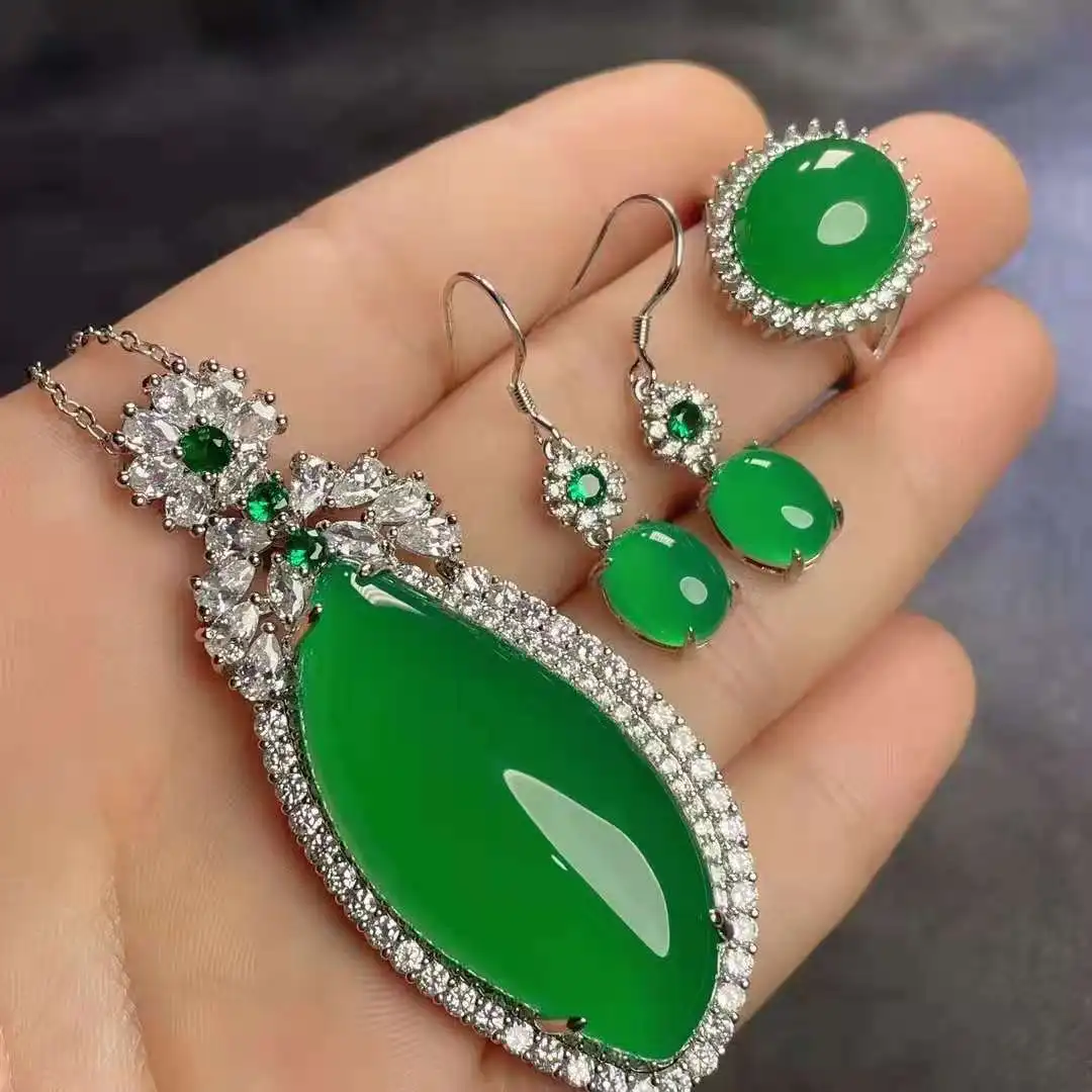 

Цепочка Из Натурального халцедона с инкрустацией из серебра 925 пробы