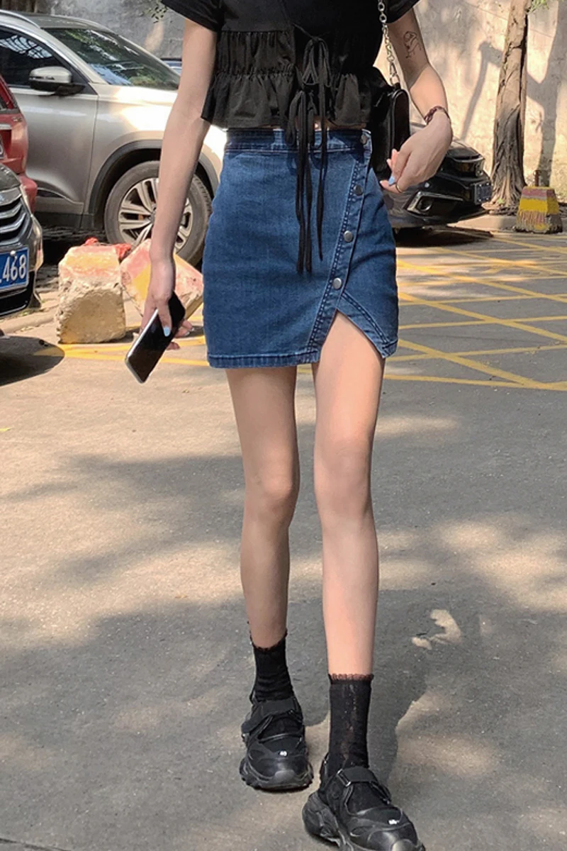 

2020 new Korean version of oblique buckle split skirt female student wild denim skirt short skirt
