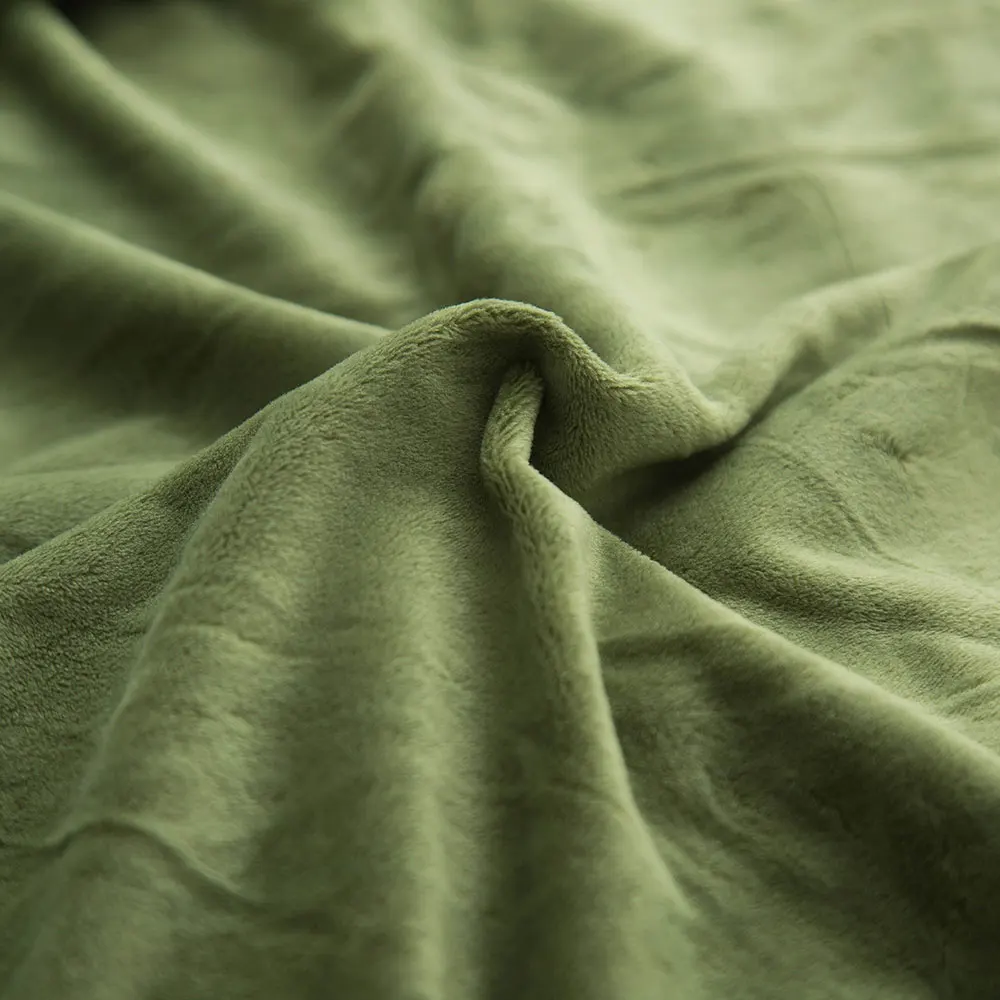Многофункциональное бархатное теплое постельное одеяло однотонное Зеленое с