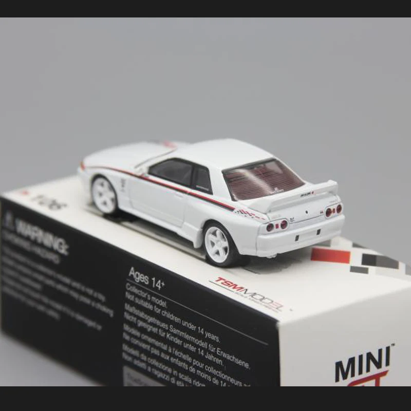 

MINI GT 1/64 Model Car Nissan GT-R R32 S-Tune Running Alloy Diecast Collection Metal Display Collection Gifts Toy