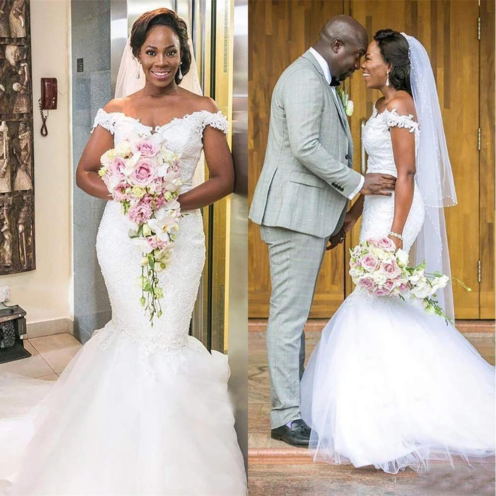 

New V-Neck White Sleeveless Off-Shoulder Trumpet Wedding Dresses Plus Size Applique Lace up Tulle Wrap Mermaid Bridal Gowns