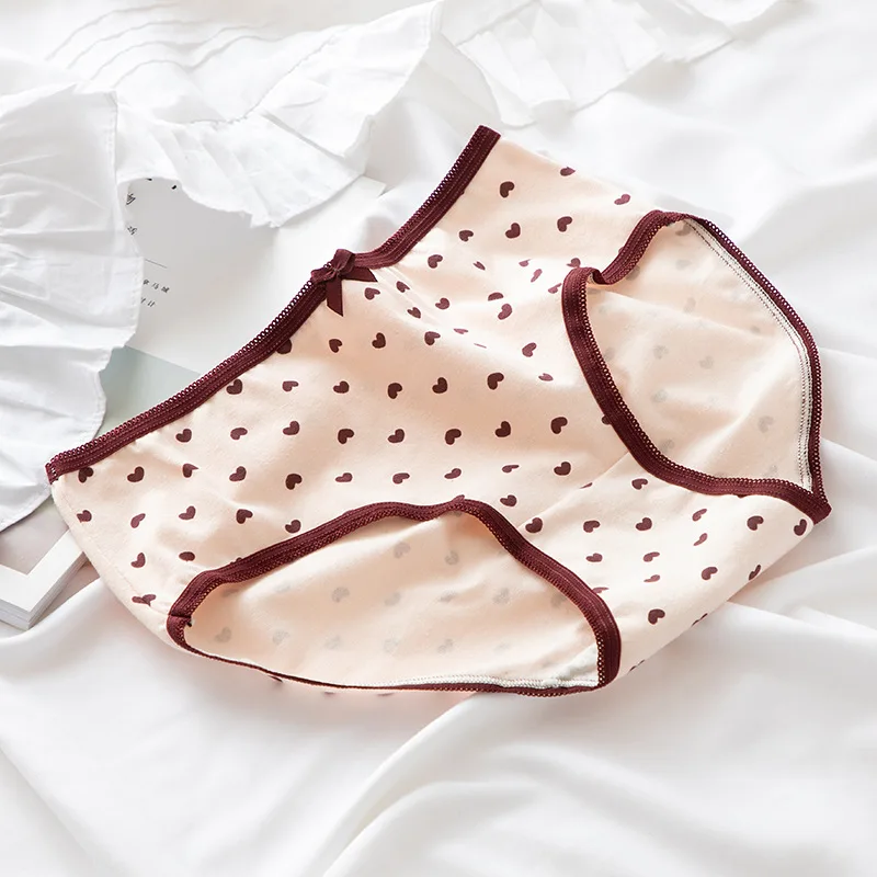 

Women's Underwear Sweet Love Underwear Wine Red Girl's Underwear Cotton Crotch Middle Waist Briefs Women's Underwear