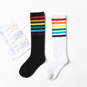 Горячая распродажа! Разноцветные полосатые хлопковые пикантные женские длинные радужные носки студенческий стиль для вечерние уличные танцевальные носки до колена